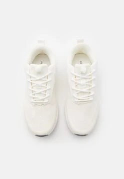 Pier One UNISEX - Sneakersy Niskie - White 11 Pier One UNISEX - Sneakersy Niskie - White -Dyskont Obuwniczy 18dcb25d5e67430f929107633843012d