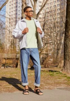 Pier One UNISEX - Kapcie - Black -Dyskont Obuwniczy 21323aaf96c24ccbb412a95ef516eddd