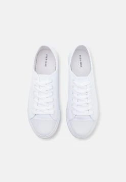 Pier One UNISEX - Sneakersy Niskie - White -Dyskont Obuwniczy 2554e9f731ab485bb21884b4cded4dec