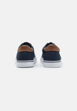Pier One UNISEX - Sneakersy Niskie - Dark Blue 10 Pier One UNISEX - Sneakersy Niskie - Dark Blue -Dyskont Obuwniczy 5ef87d0fc09b438cb7de950bb9ab19ad
