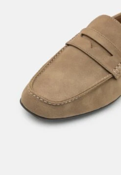 Pier One UNISEX - Mokasyny - Beige -Dyskont Obuwniczy 63ecea7199cf49cbbdcbef186378d3a2