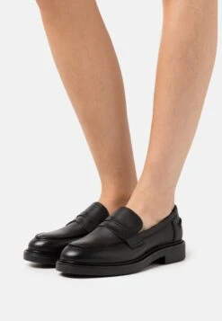 Pier One LEATHER - Półbuty Wsuwane - Black