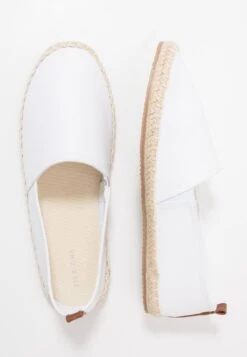 Pier One RENA ESPADRILLE UNISEX - Espadryle - White
