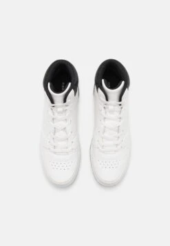 Pier One Sneakersy Wysokie - White 11 Pier One Sneakersy Wysokie - White -Dyskont Obuwniczy c085c44f6a404449acd3e6ddd92c5845