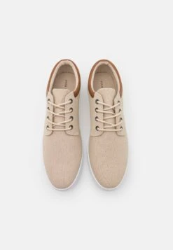 Pier One UNISEX - Sneakersy Niskie - Beige 11 Pier One UNISEX - Sneakersy Niskie - Beige -Dyskont Obuwniczy d0d7af4b50334ef39bb417fb603c5680