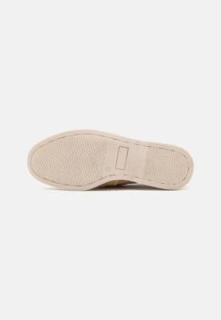 Pier One LEATHER UNISEX - Buty żeglarskie - Beige 10 Pier One LEATHER UNISEX - Buty żeglarskie - Beige -Dyskont Obuwniczy df77dd037ba746e7a11c216a0cf8dae9