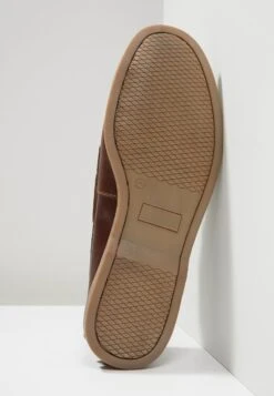 Pier One Buty żeglarskie - Brown 10 Pier One Buty żeglarskie - Brown -Dyskont Obuwniczy f153a9101b98405fae9ff584df8cf17e